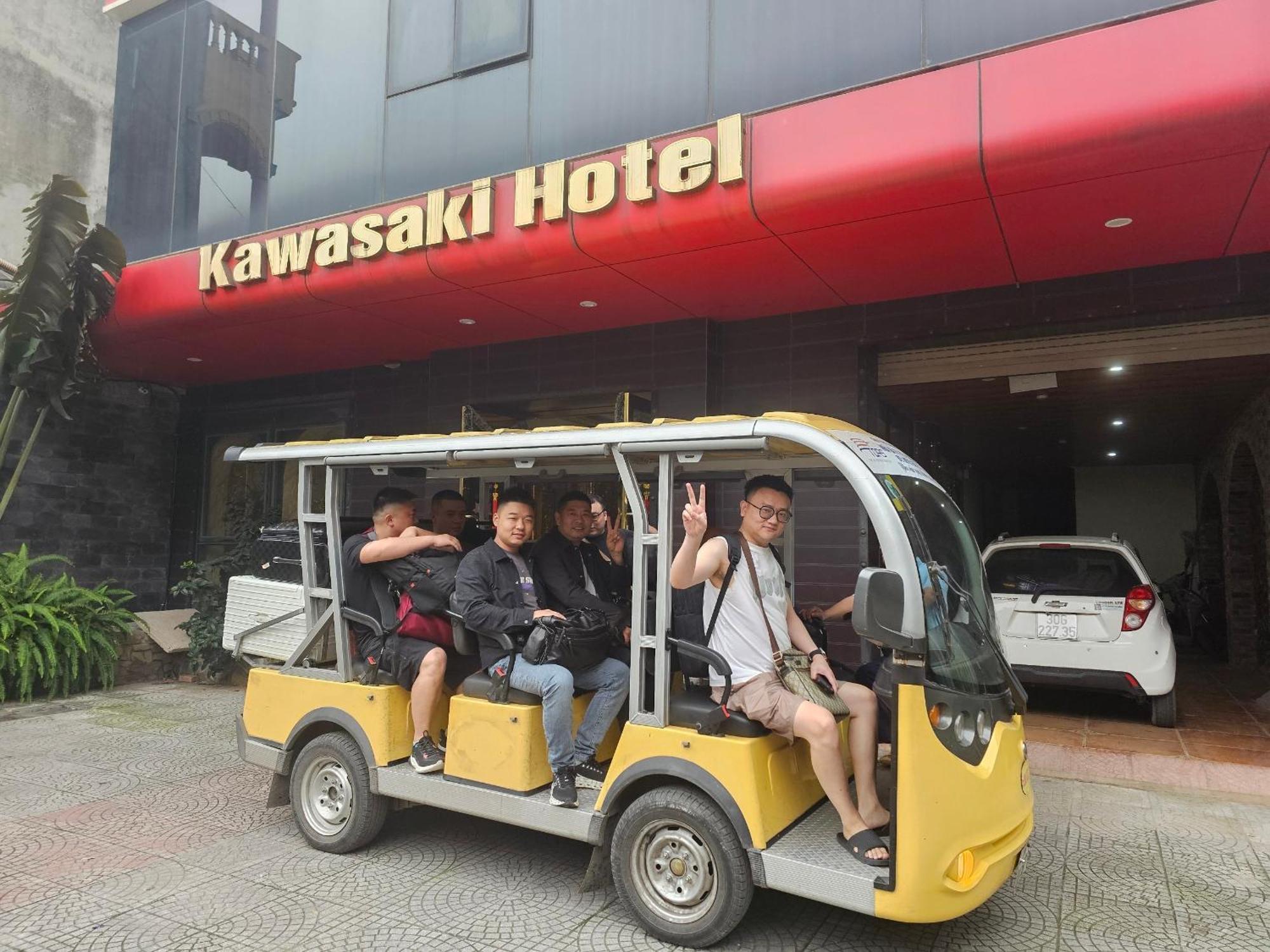 Kawasaki Noi Bai Airport Hotel Екстер'єр фото