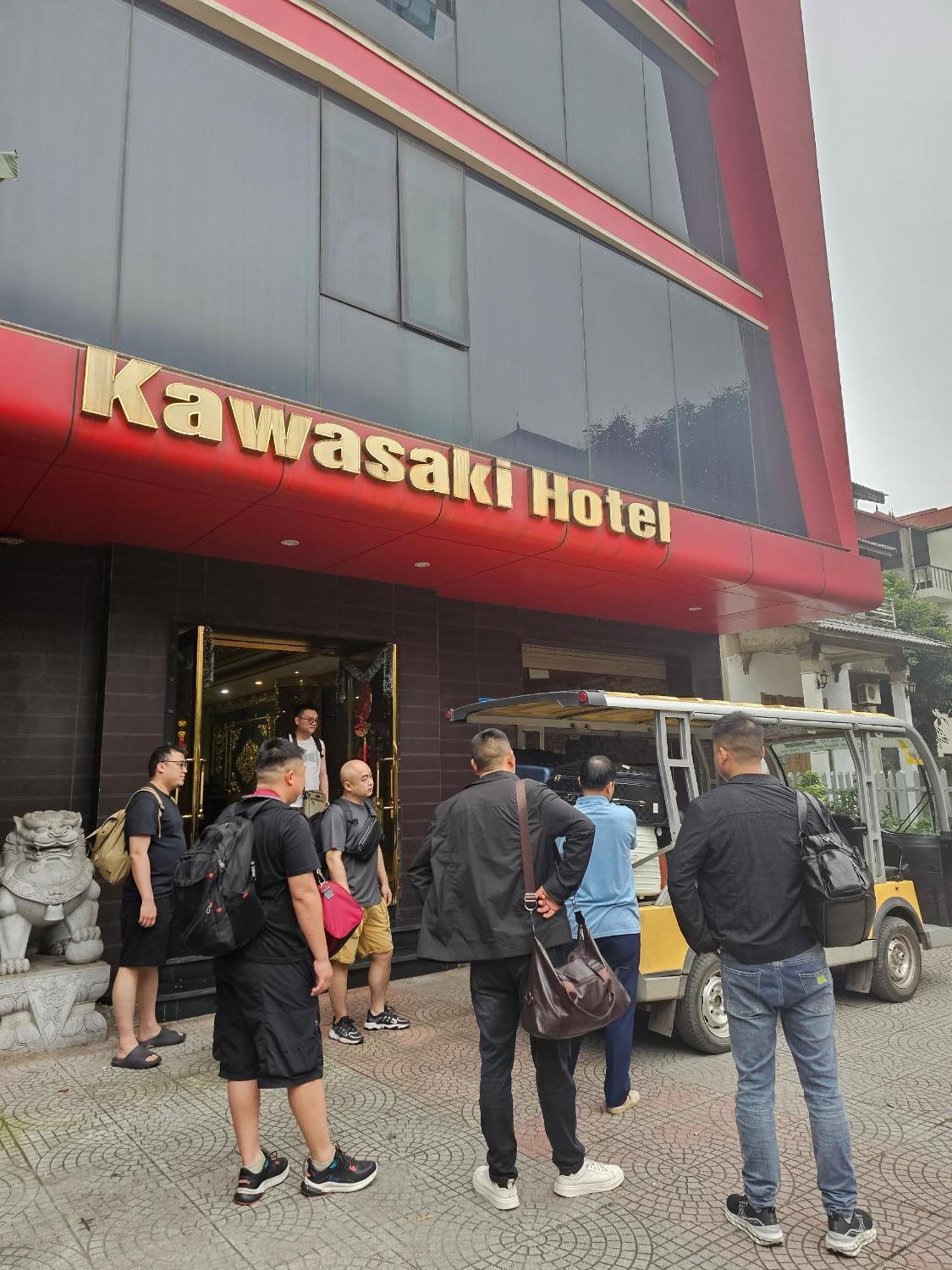Kawasaki Noi Bai Airport Hotel Екстер'єр фото